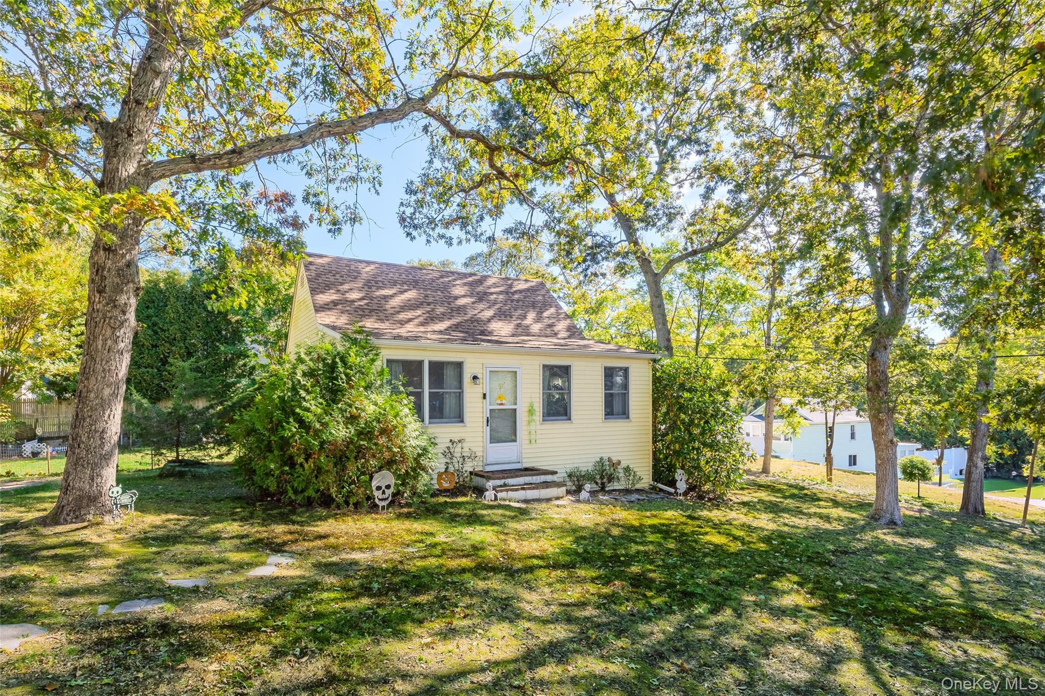 51 Ficus Road, Rocky Point, NY 11778