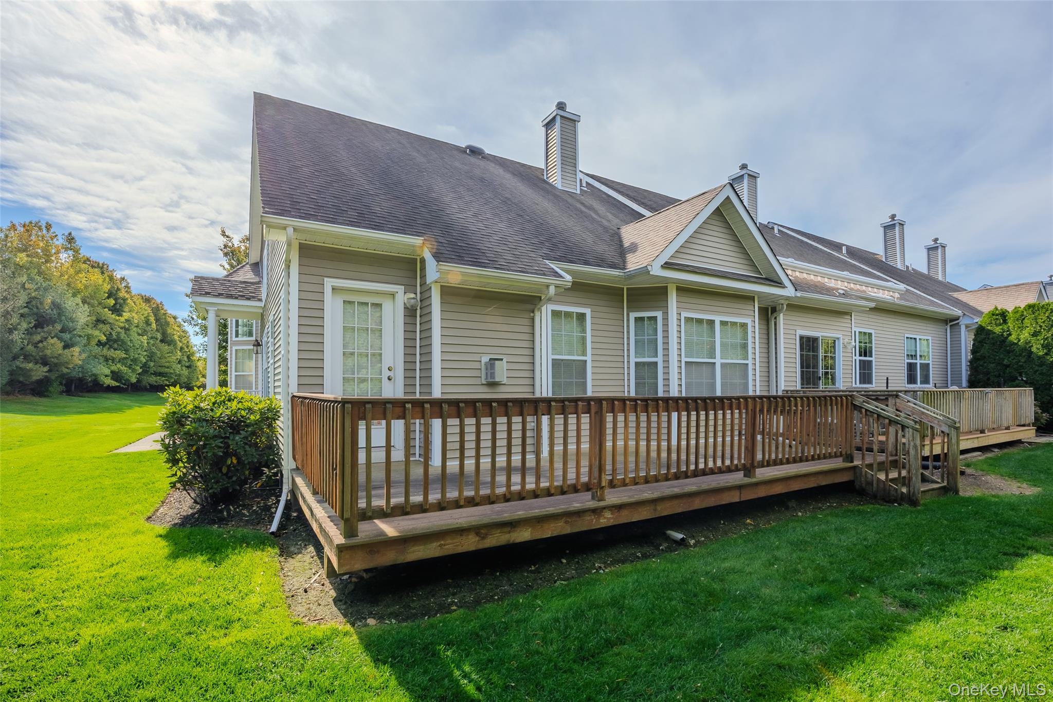 48 Avery Lane, Miller Place, NY 11764