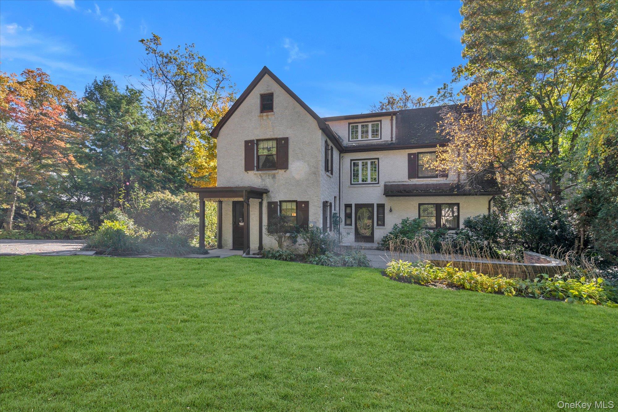 57 Beacon Hill Road, Port Washington, NY 11050