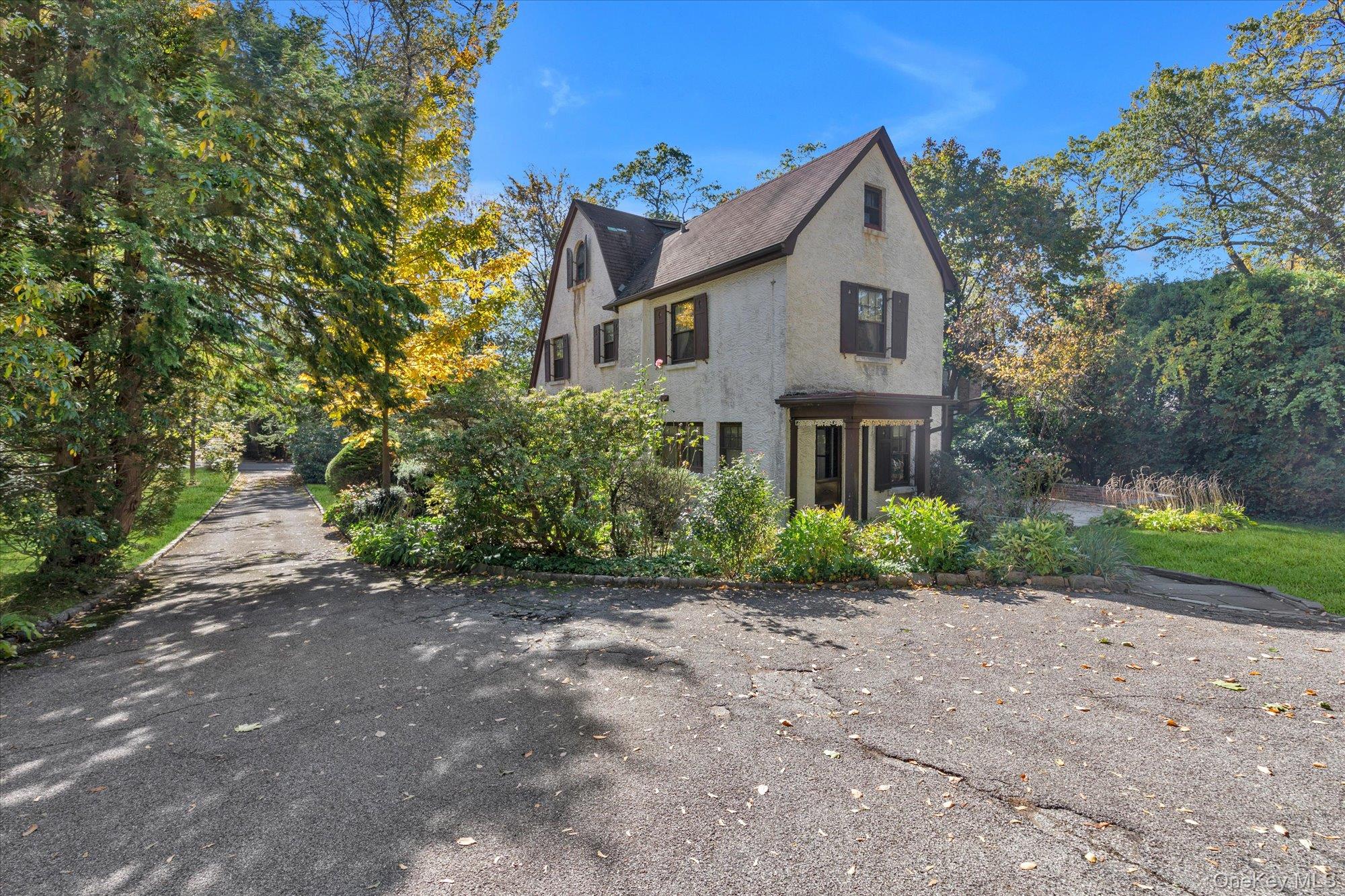 57 Beacon Hill Road, Port Washington, NY 11050