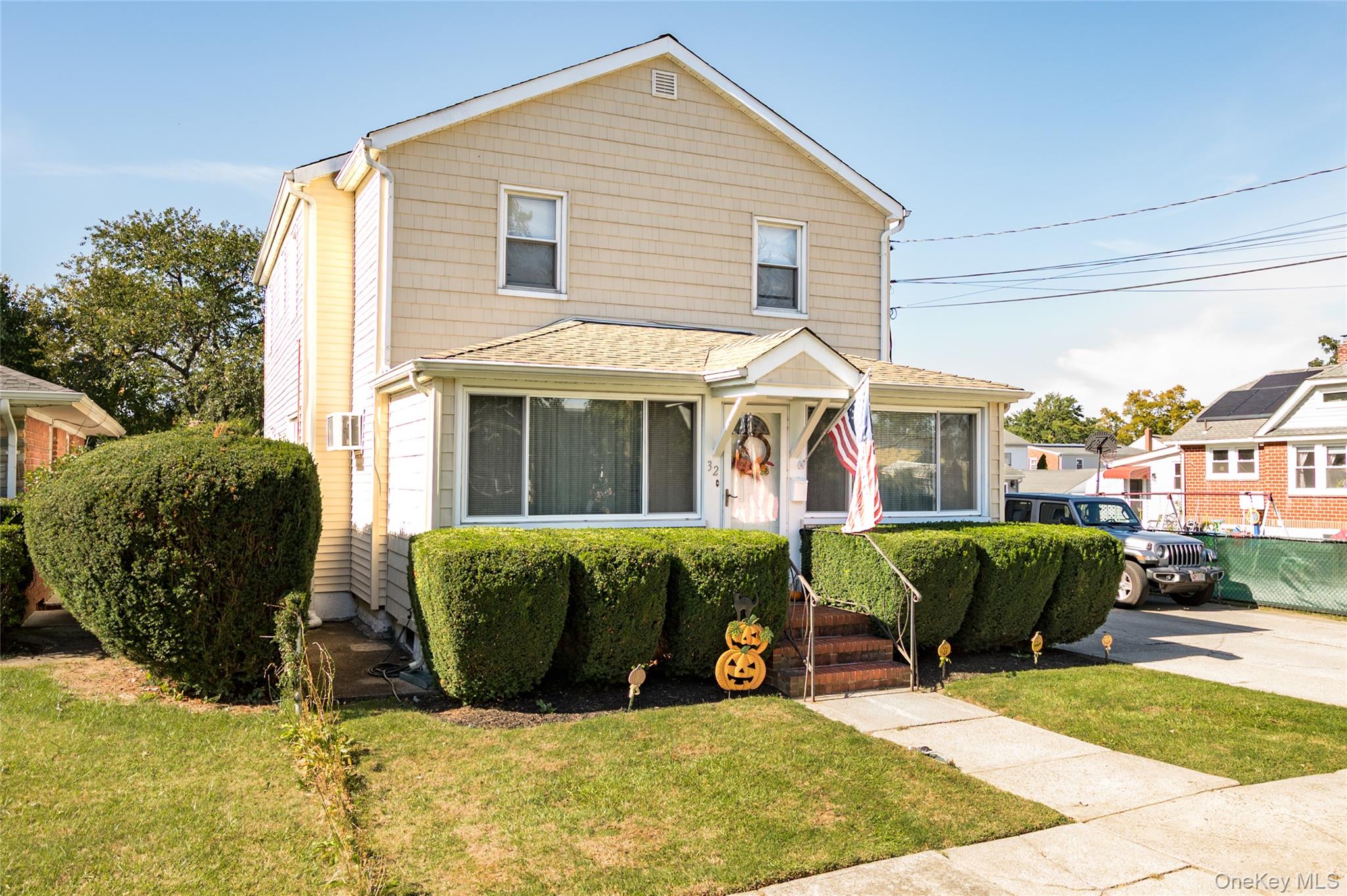 32 Nostrand Street, Farmingdale, NY 11735