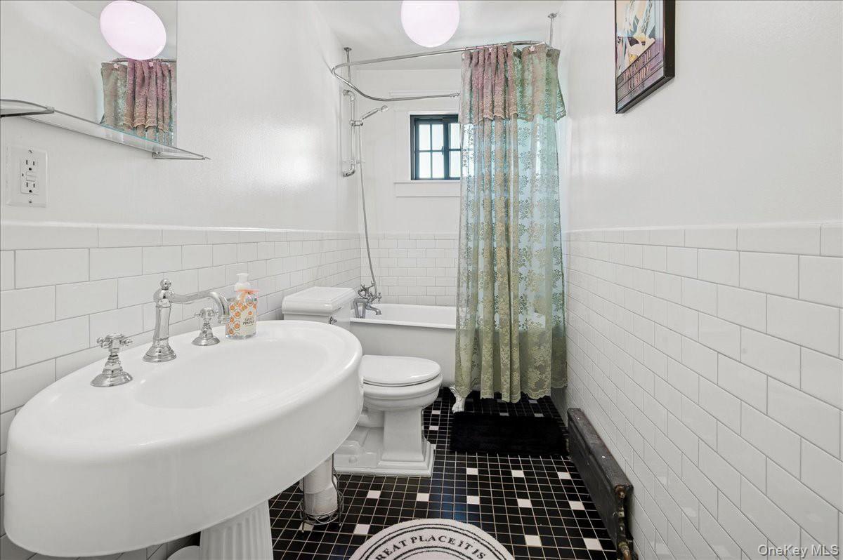 127 Villa Avenue, Yonkers, NY 10704