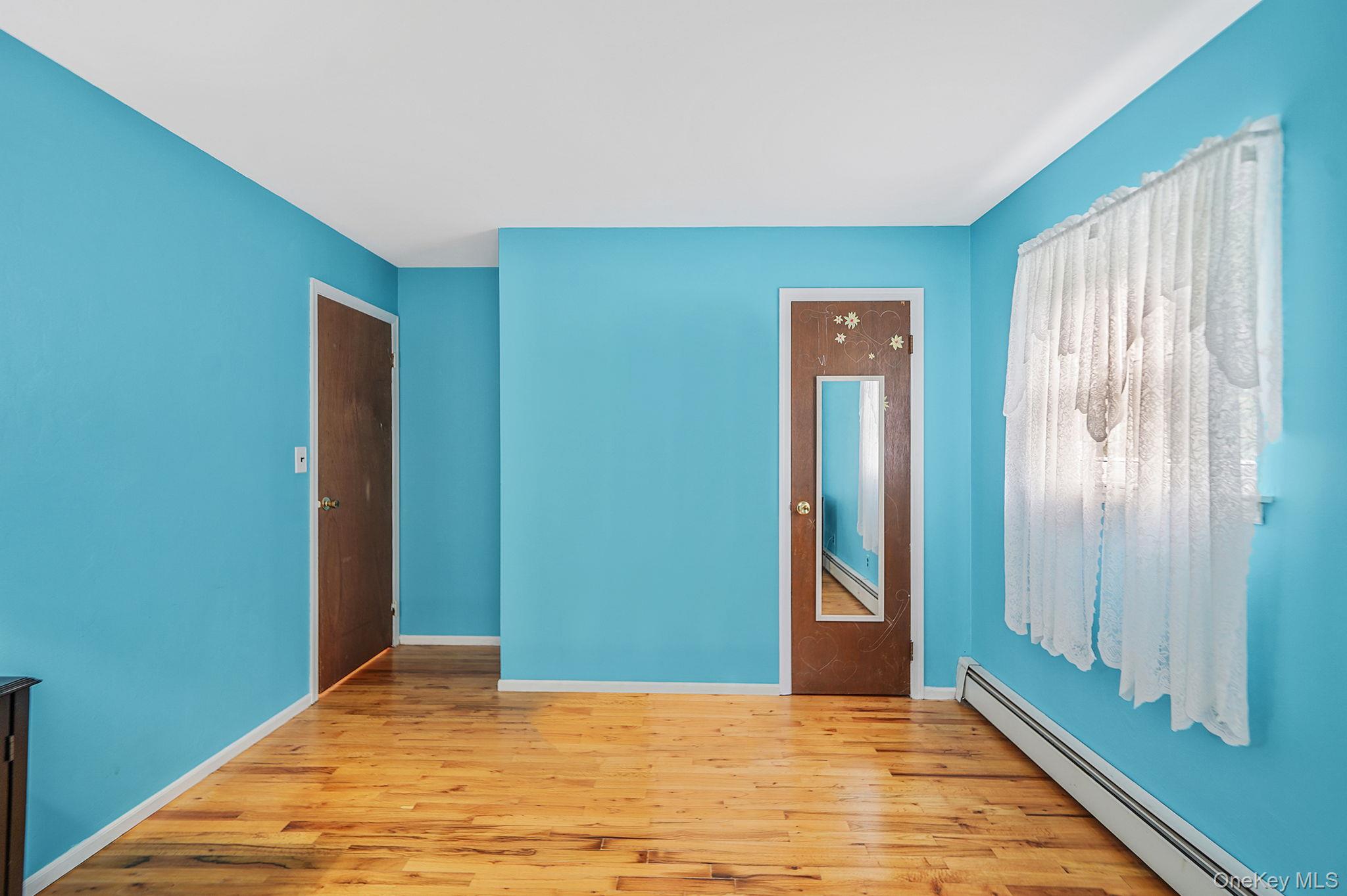 3 Selmar Court, Kings Park, NY 11754