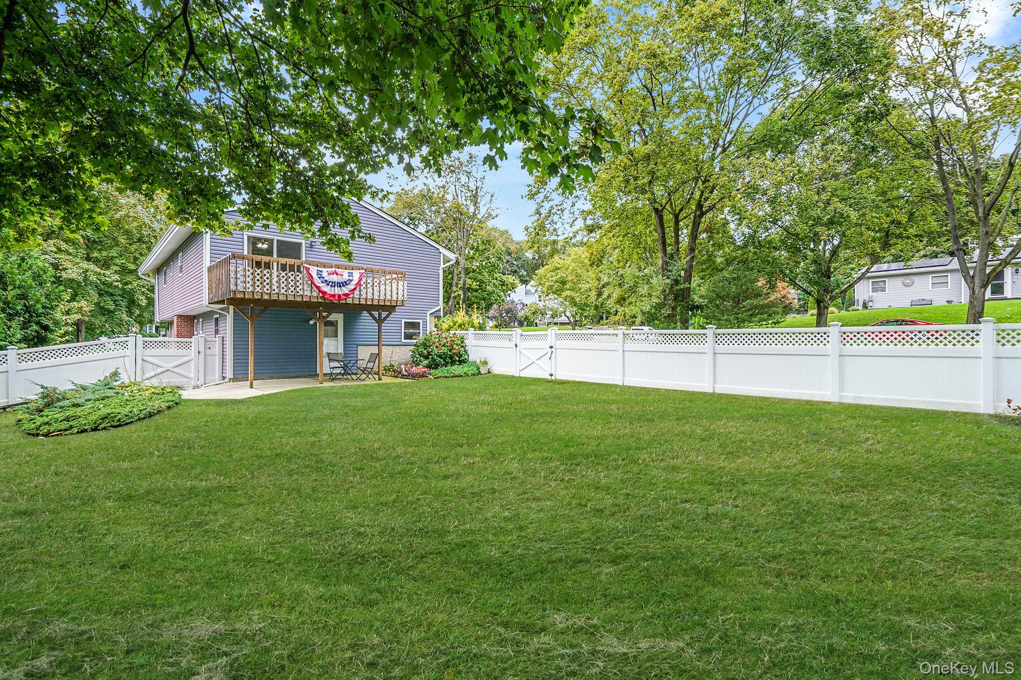 3 Selmar Court, Kings Park, NY 11754