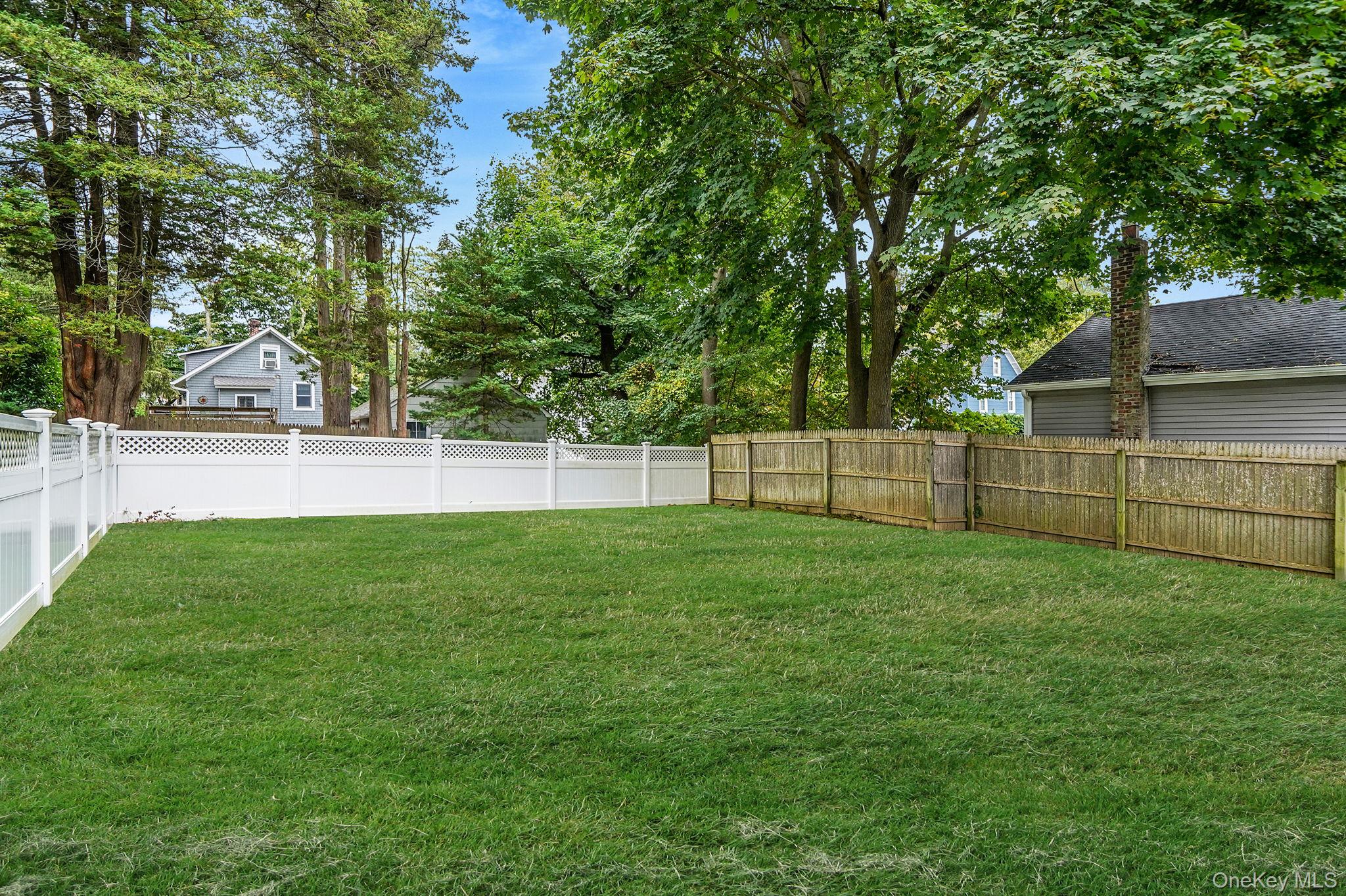 3 Selmar Court, Kings Park, NY 11754