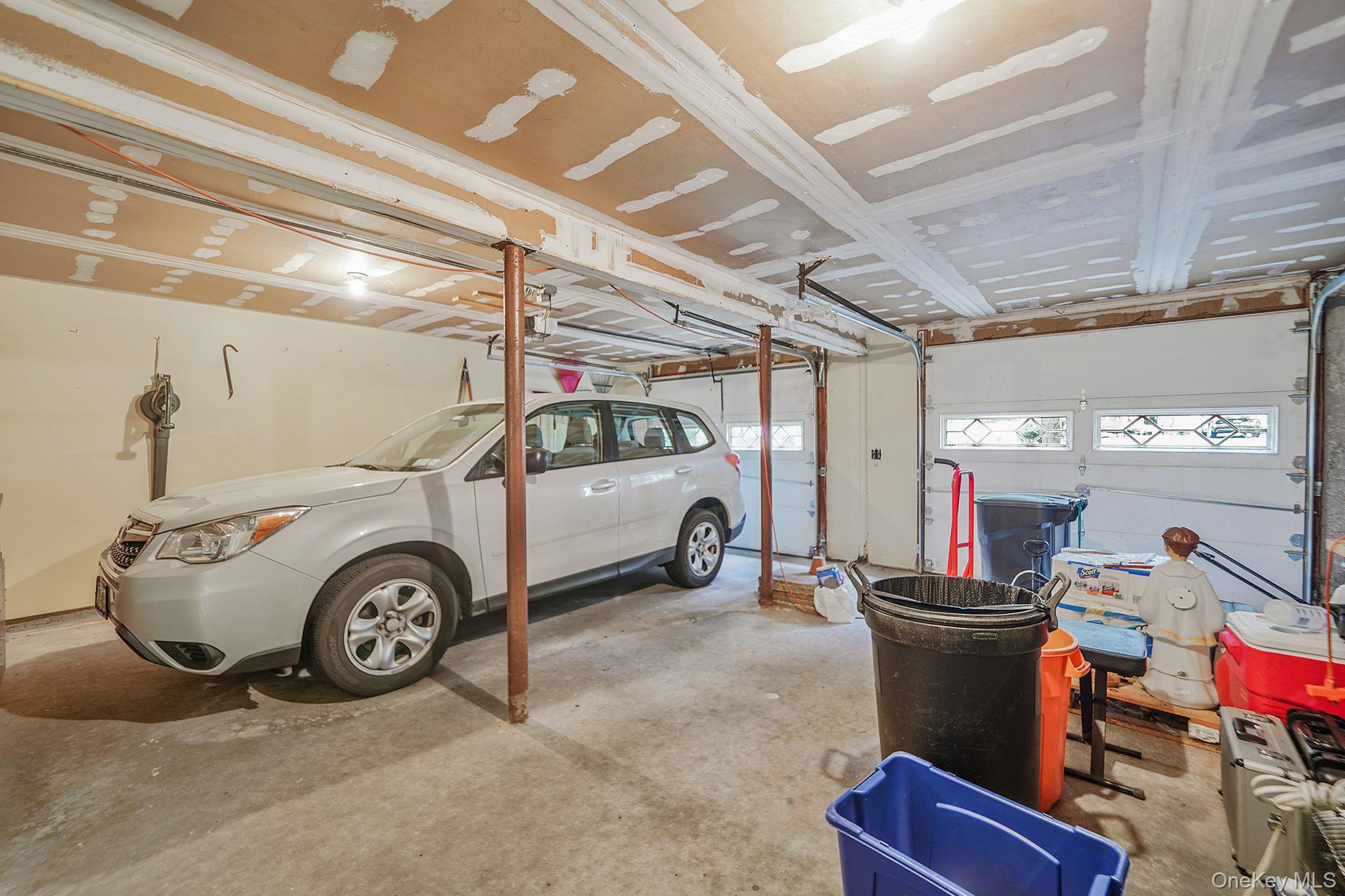 3 Selmar Court, Kings Park, NY 11754