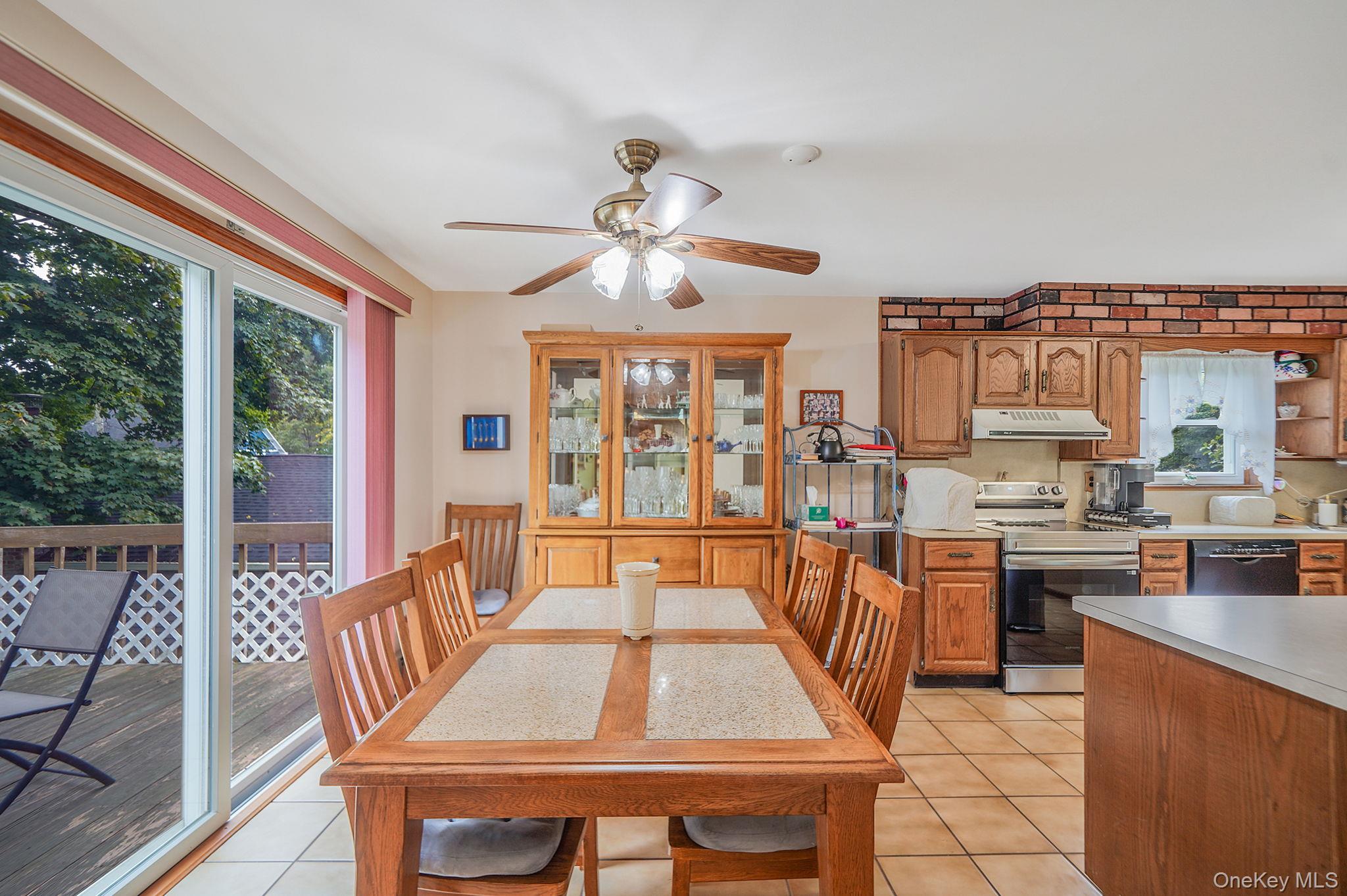 3 Selmar Court, Kings Park, NY 11754