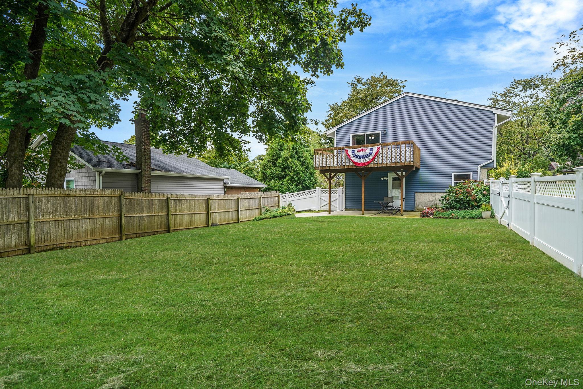 3 Selmar Court, Kings Park, NY 11754