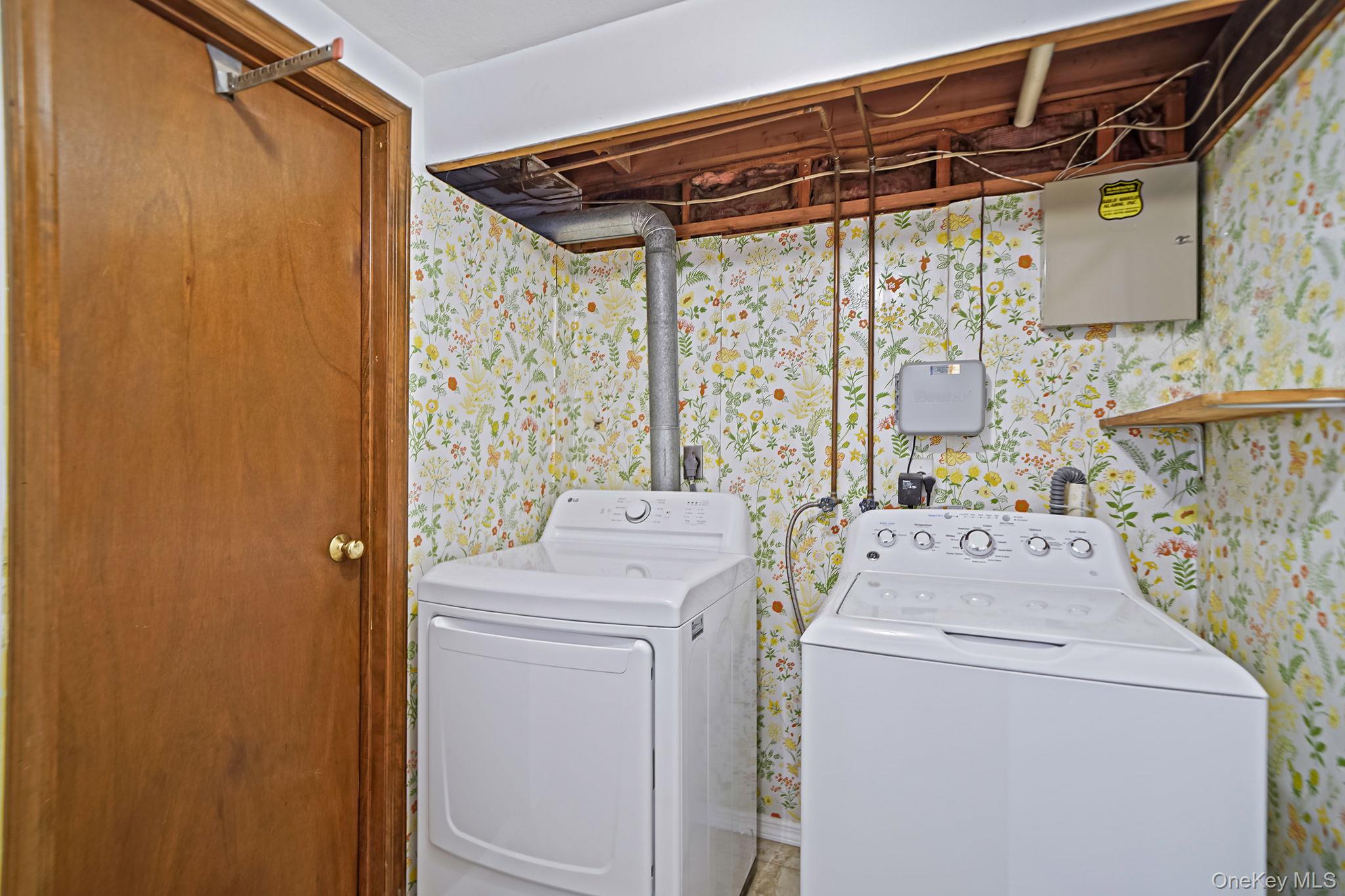 3 Selmar Court, Kings Park, NY 11754