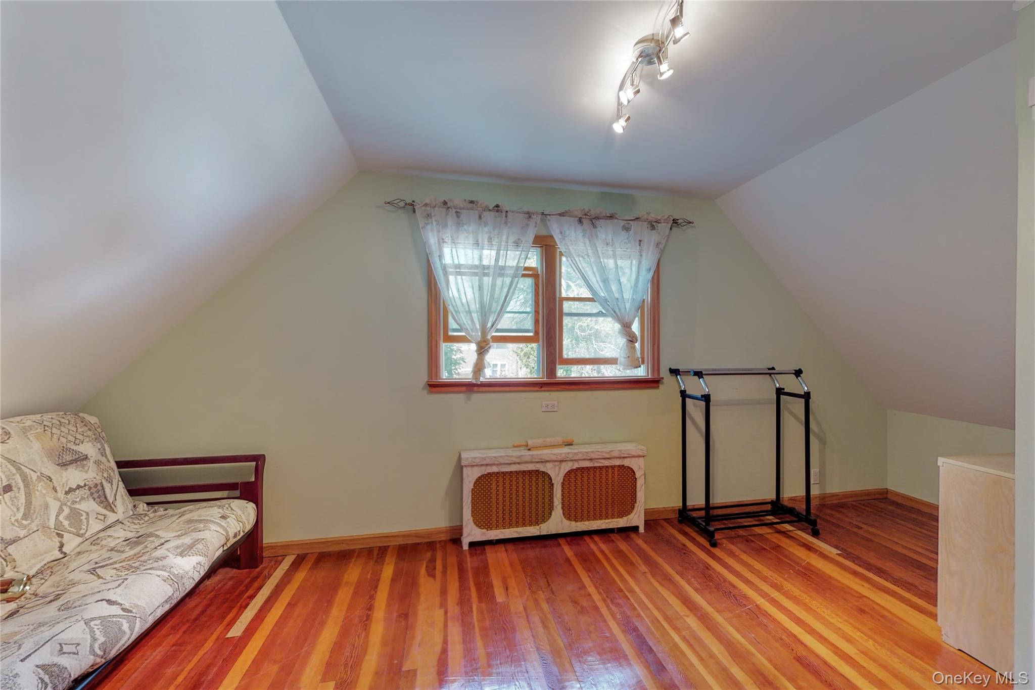 9 Chestnut Street, Greenwood Lake, NY 10925