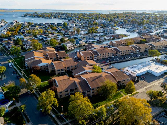 214 Westend Avenue # 6C, Freeport, NY 11520