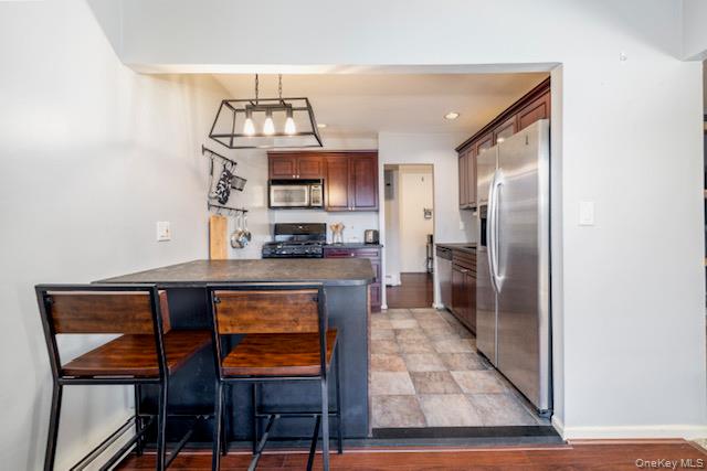 214 Westend Avenue # 6C, Freeport, NY 11520