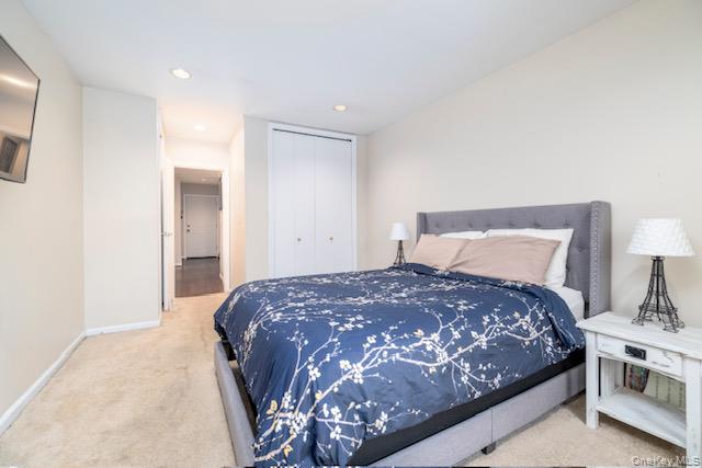 214 Westend Avenue # 6C, Freeport, NY 11520