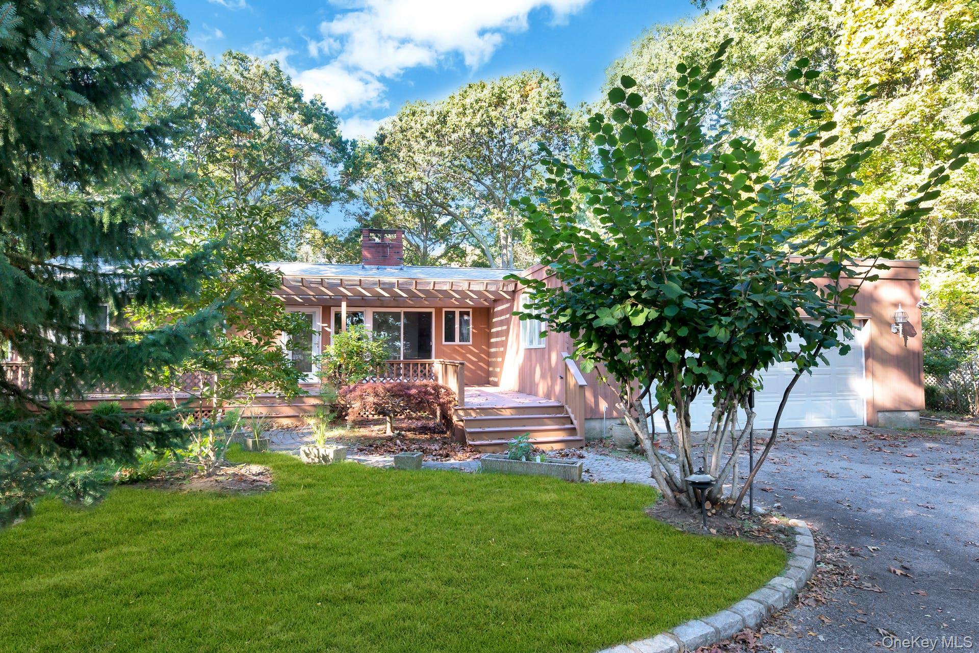 1075 Inlet Lane, Greenport, NY 11944