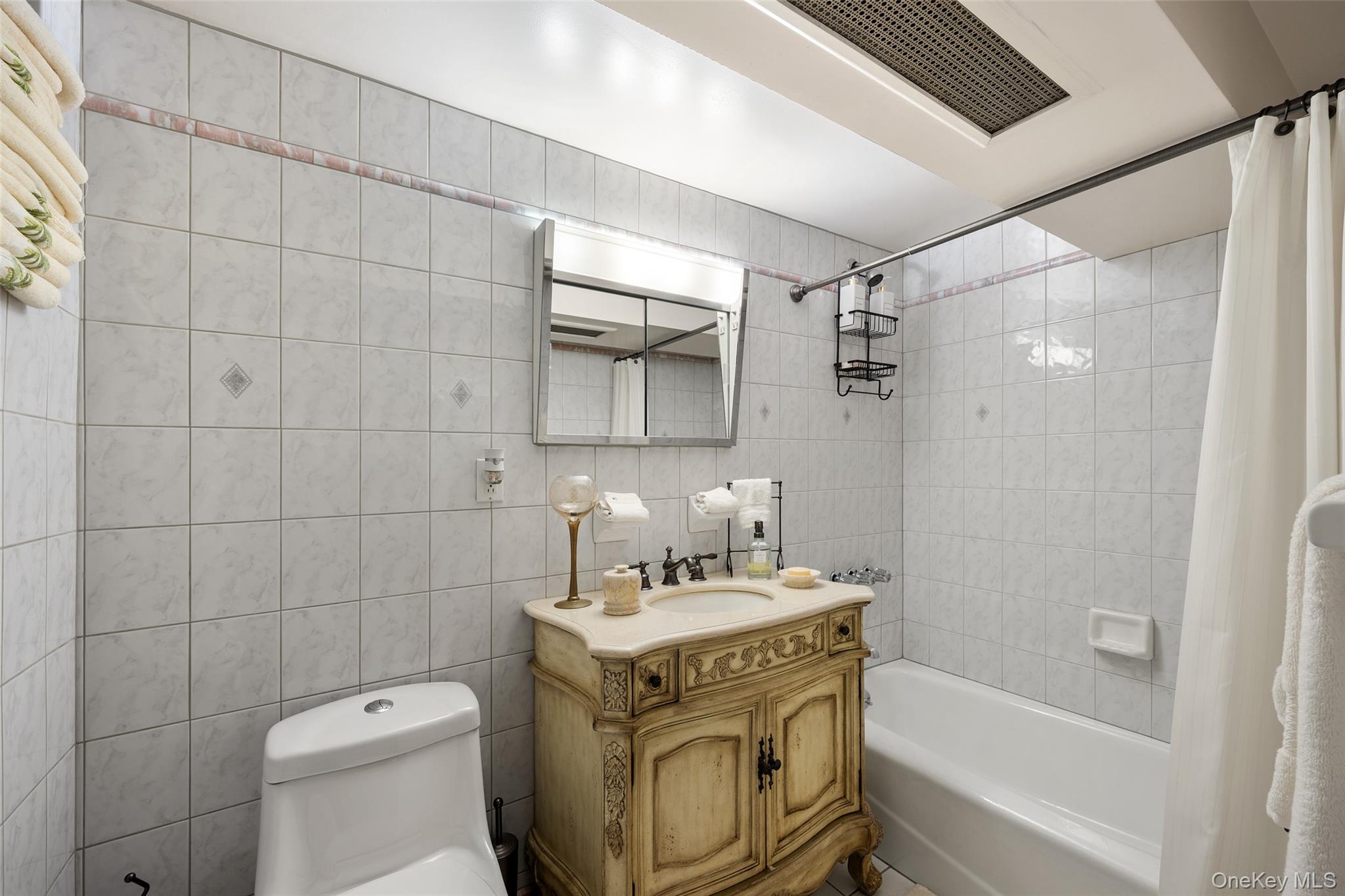 51-01 64th Street, Woodside, NY 11377