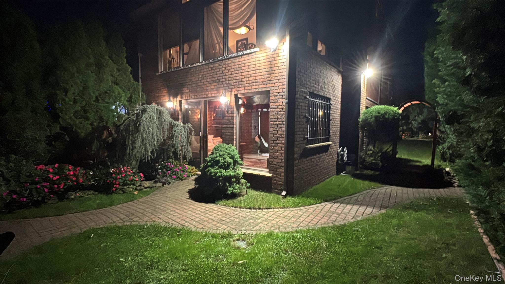 51-01 64th Street, Woodside, NY 11377