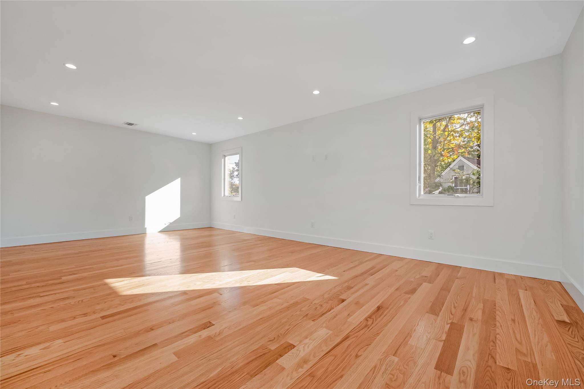 985 Douglas Avenue, Wantagh, NY 11793