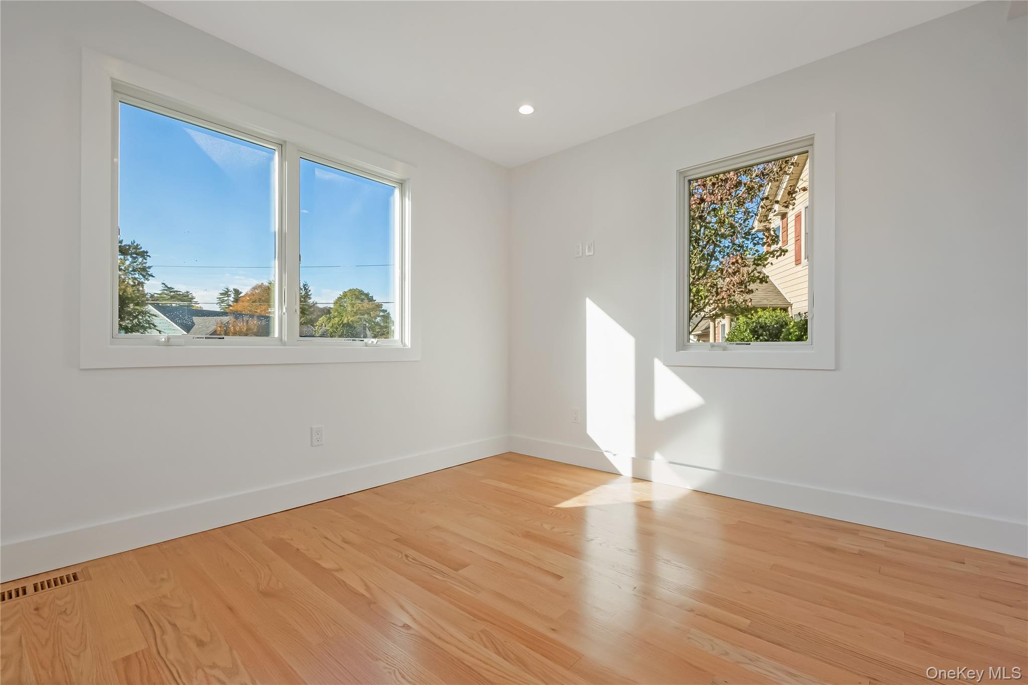 985 Douglas Avenue, Wantagh, NY 11793