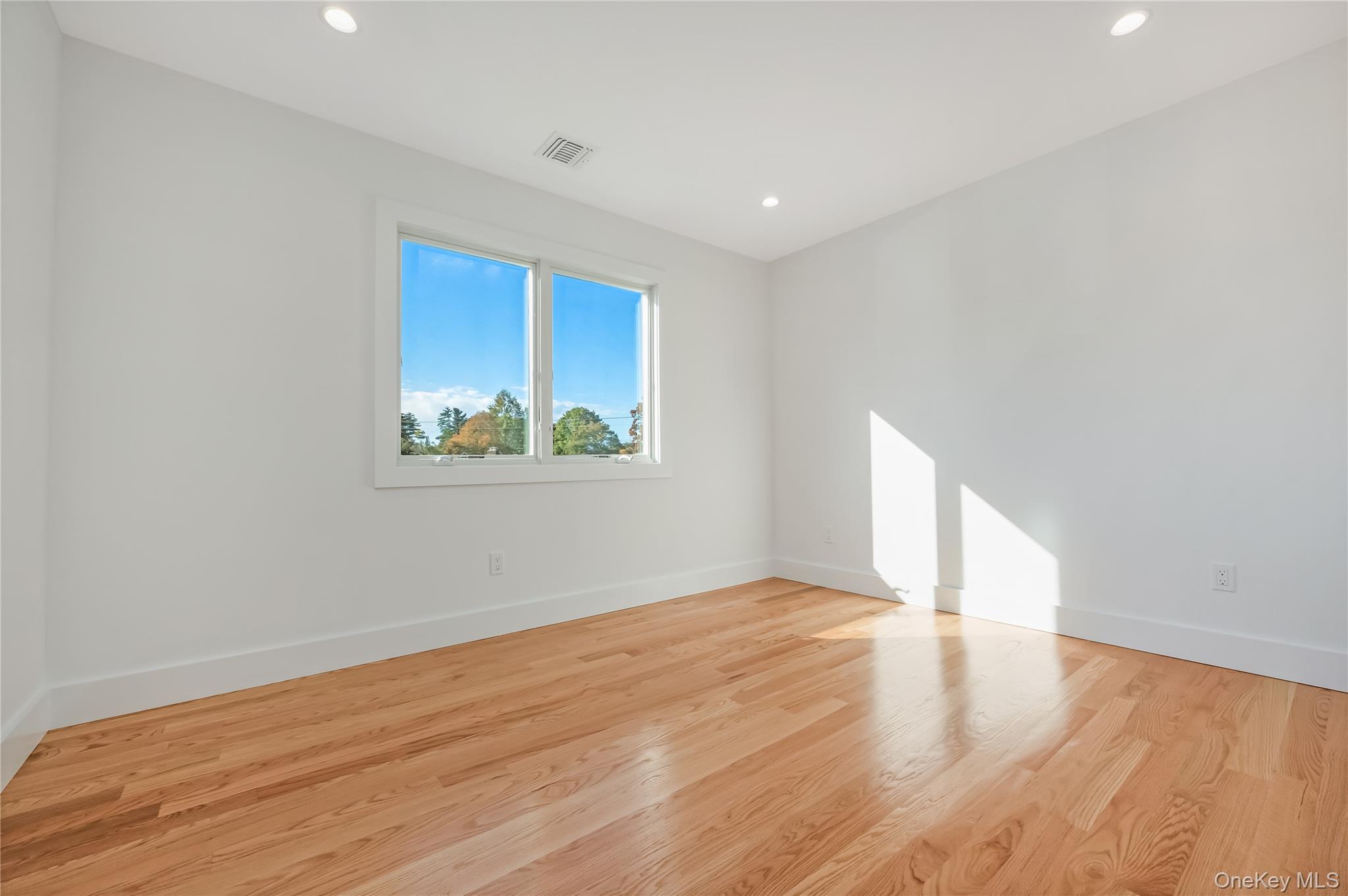 985 Douglas Avenue, Wantagh, NY 11793