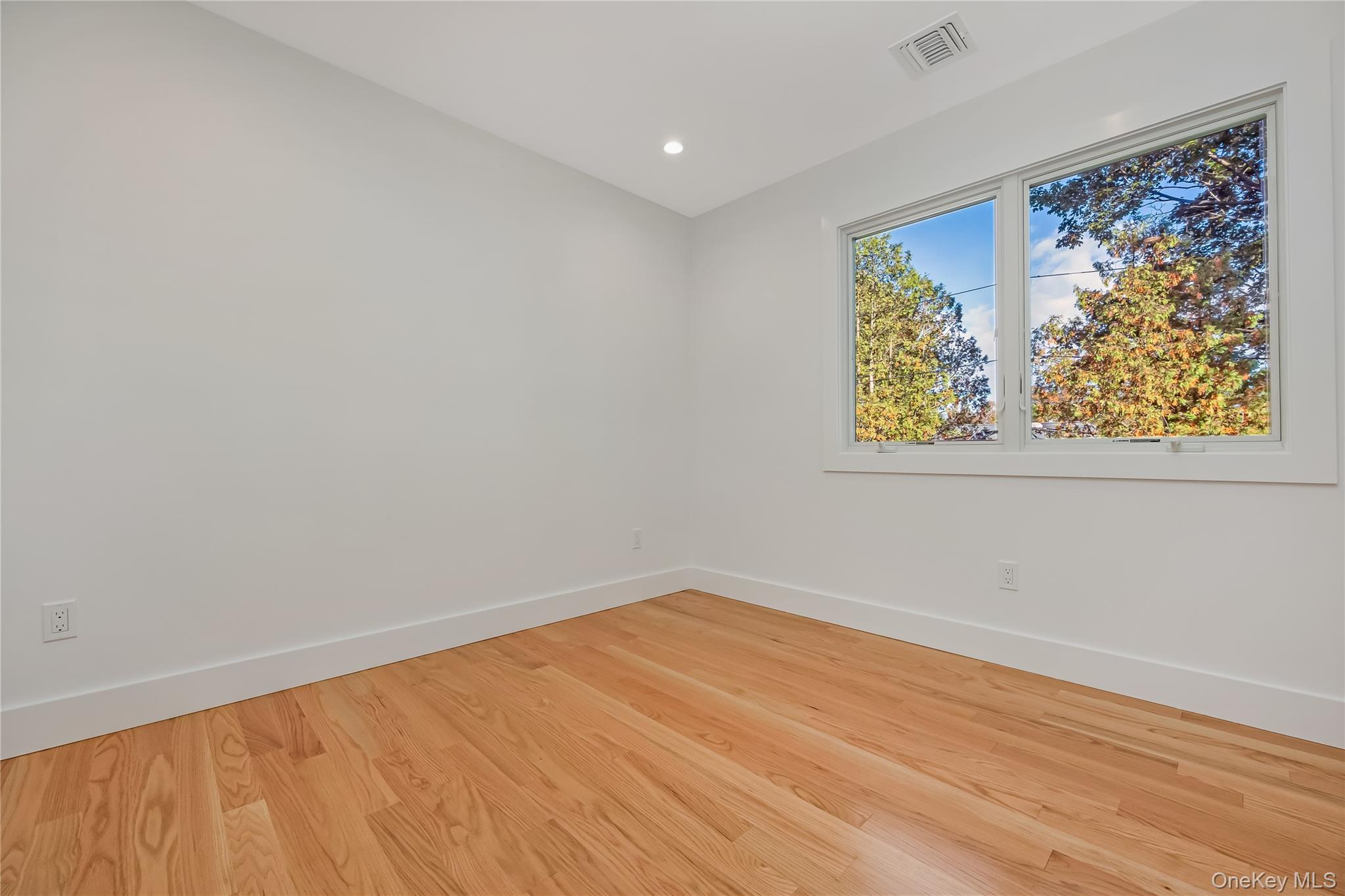 985 Douglas Avenue, Wantagh, NY 11793