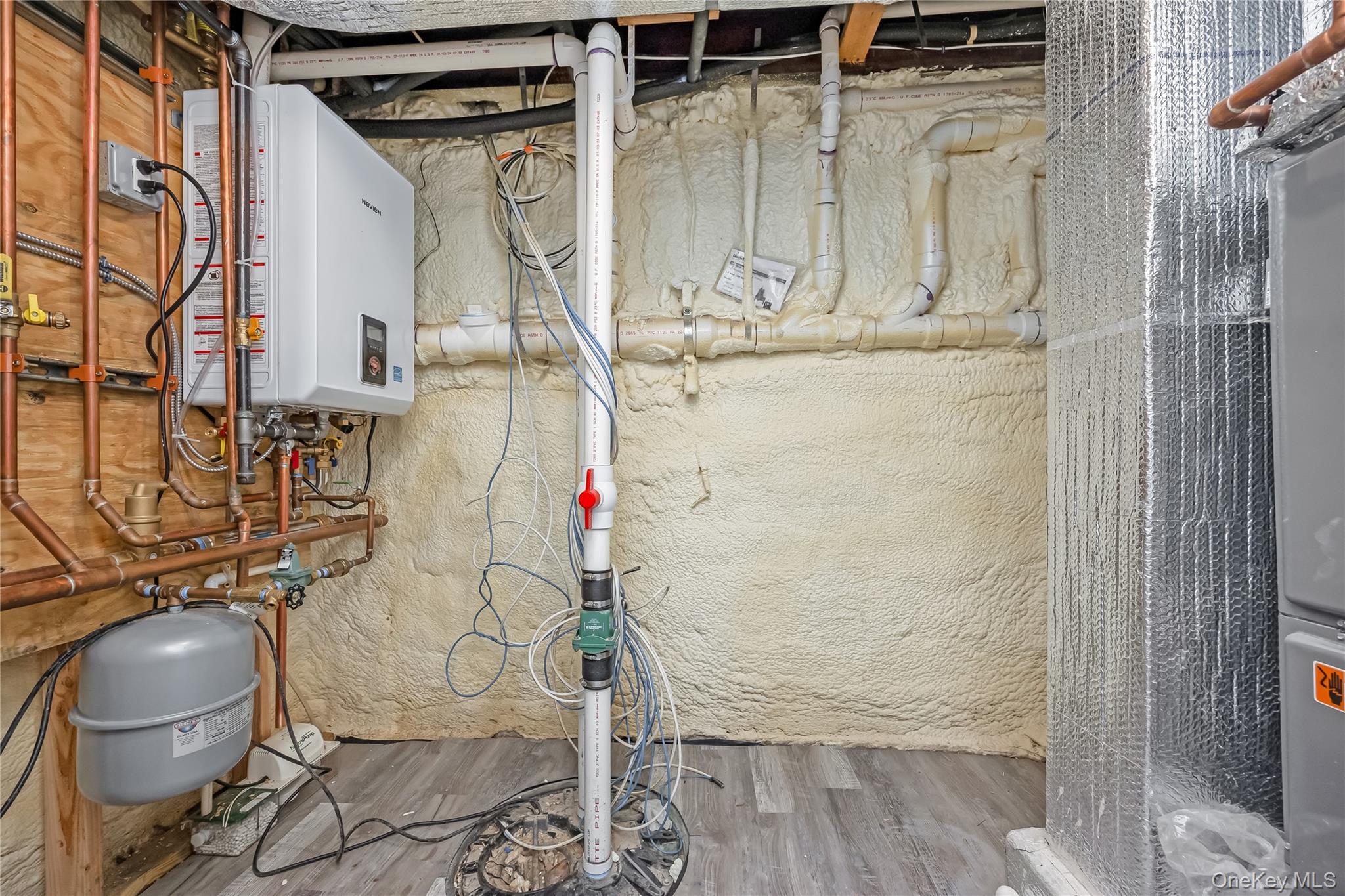 985 Douglas Avenue, Wantagh, NY 11793