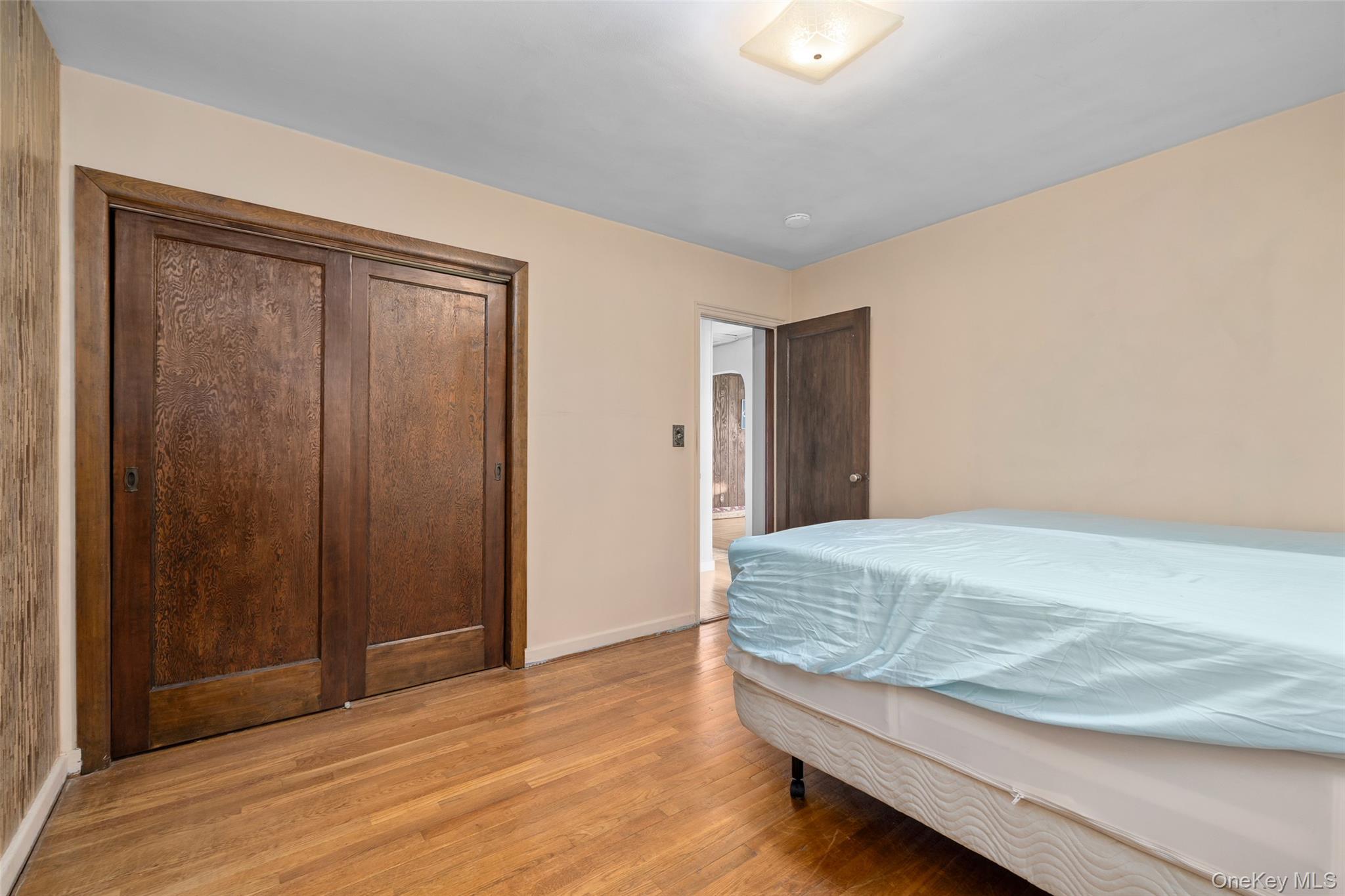 2975 Oceanside Road, Oceanside, NY 11572