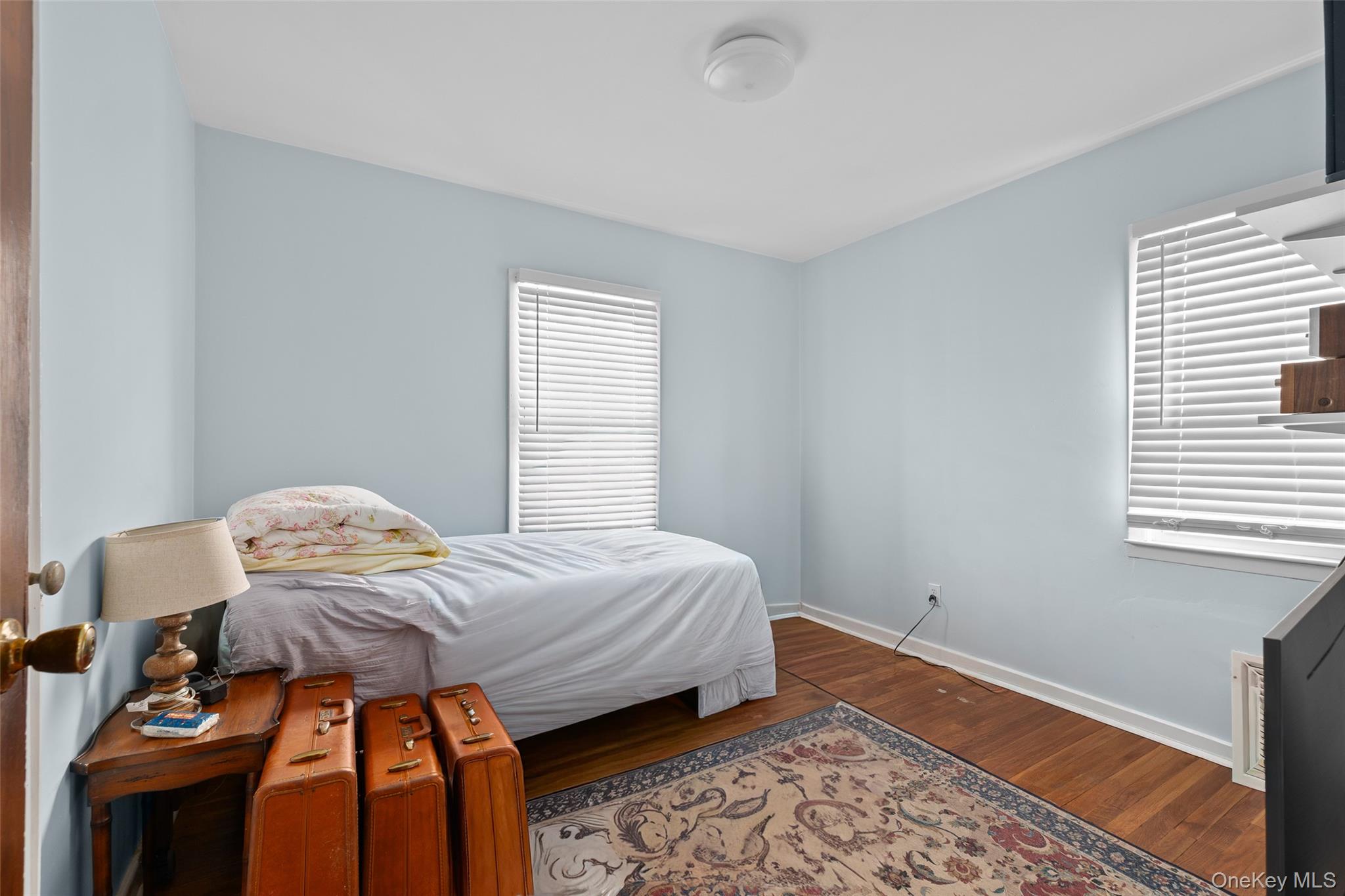 2975 Oceanside Road, Oceanside, NY 11572