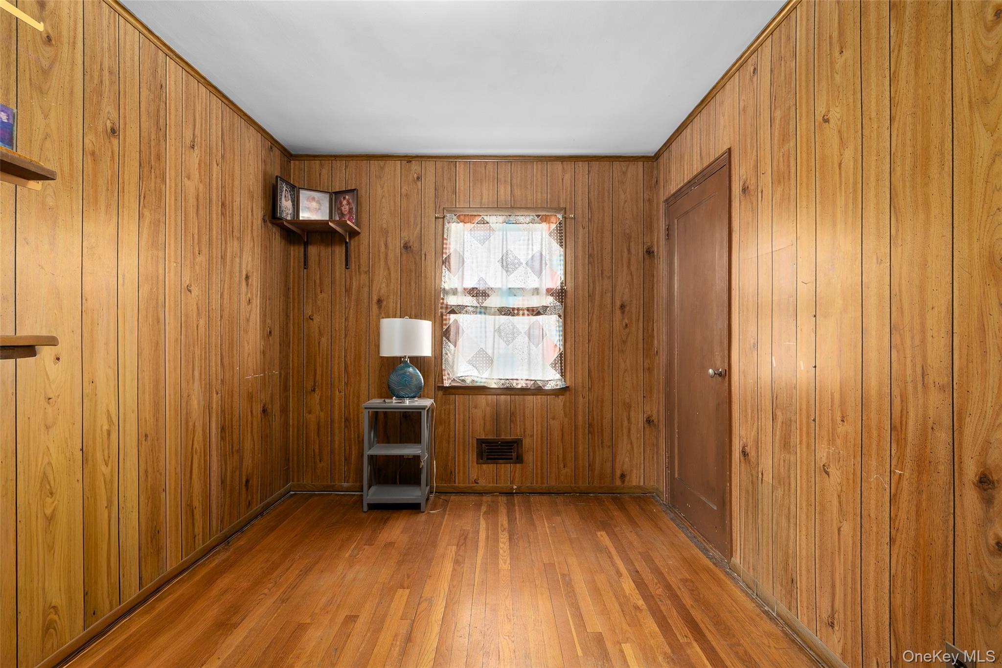 2975 Oceanside Road, Oceanside, NY 11572