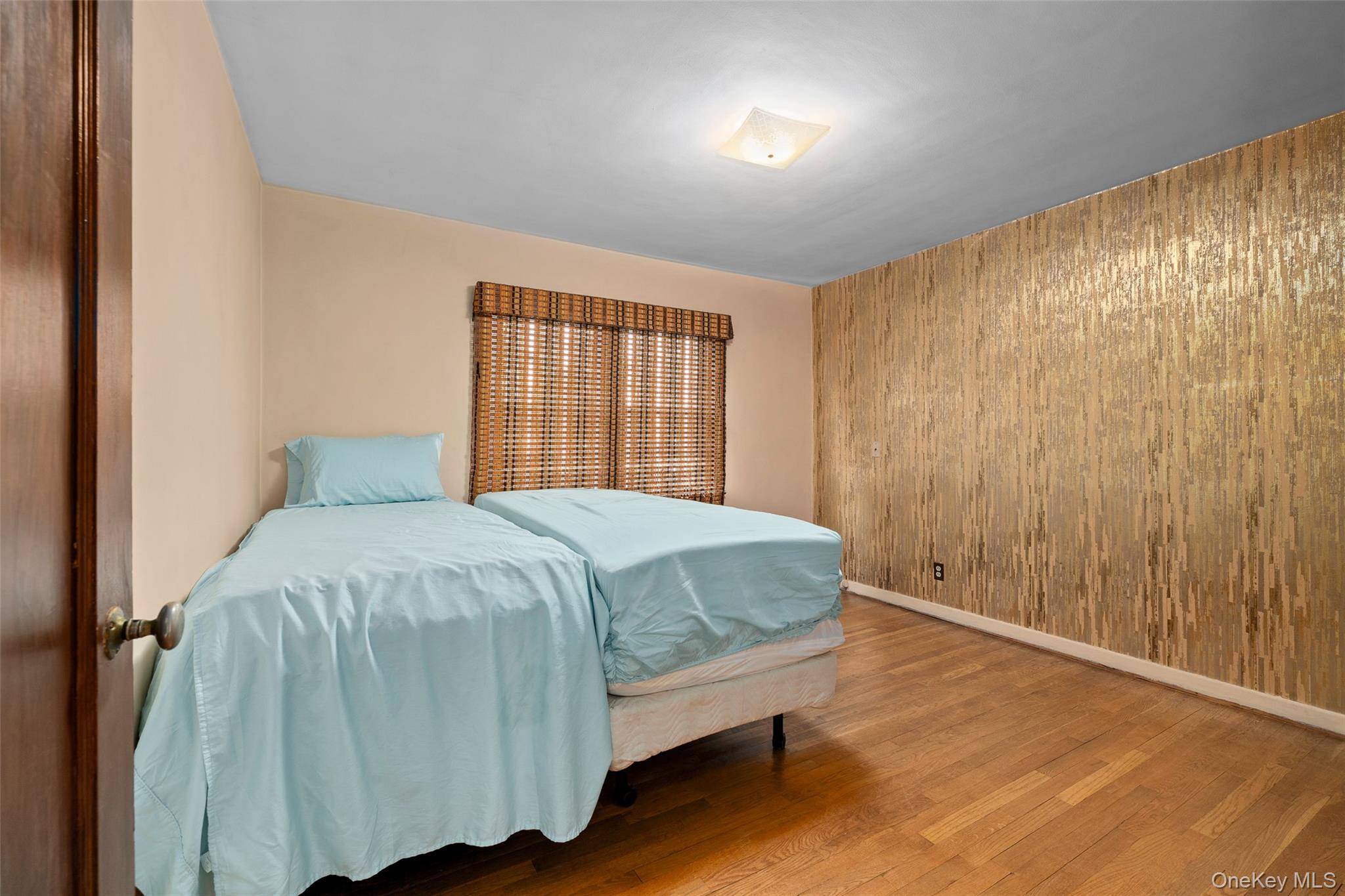 2975 Oceanside Road, Oceanside, NY 11572