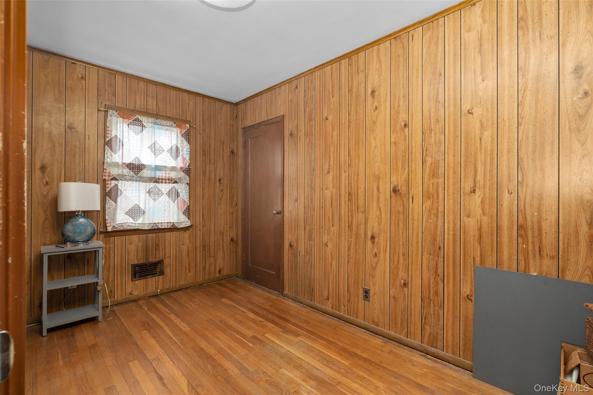 2975 Oceanside Road, Oceanside, NY 11572