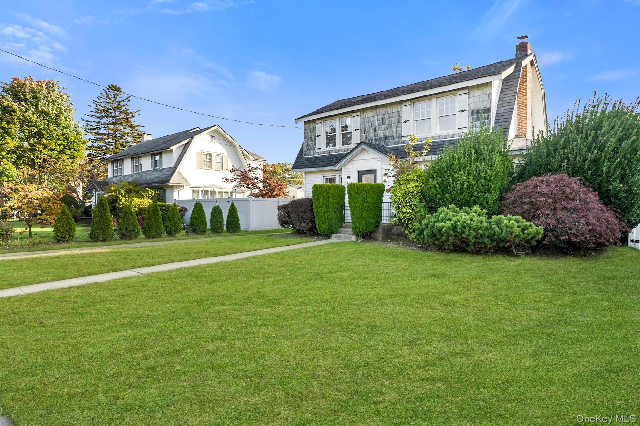 36 New York Avenue, Freeport, NY 11520