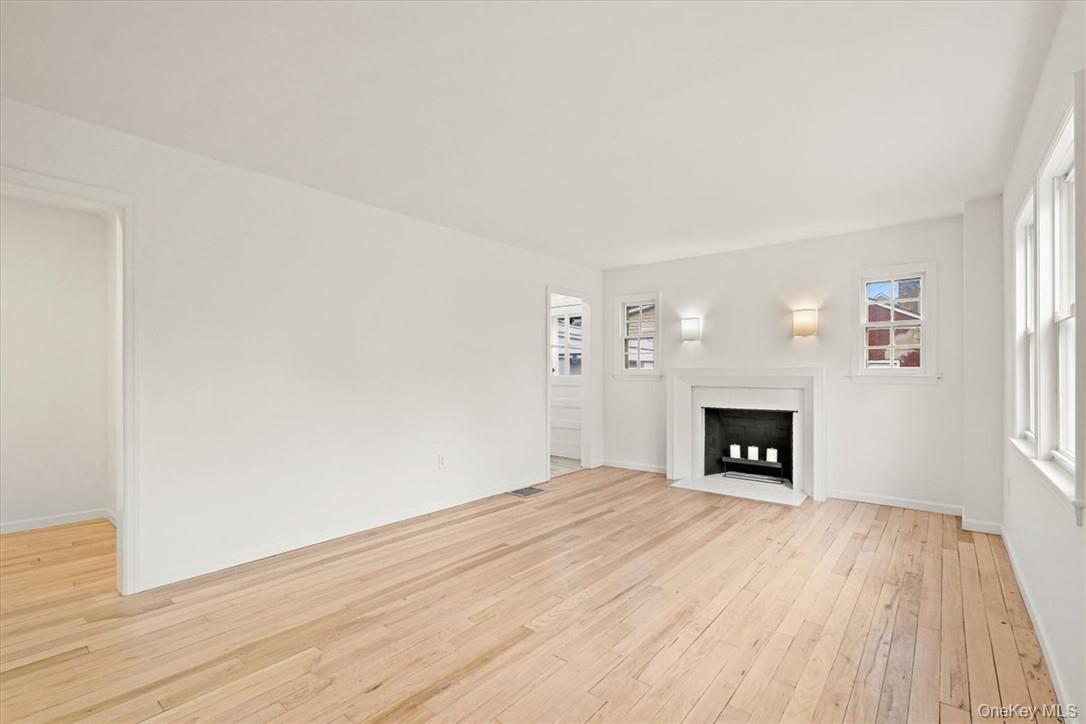 54 Oakwood Boulevard, Poughkeepsie, NY 12603