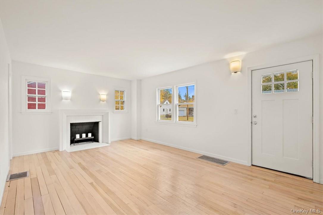 54 Oakwood Boulevard, Poughkeepsie, NY 12603