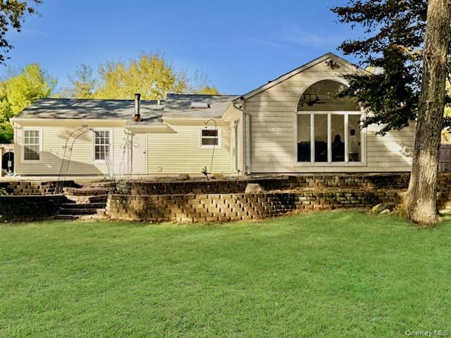 8 Fox Hollow Lane, Ridge, NY 11961