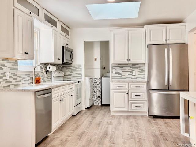 8 Fox Hollow Lane, Ridge, NY 11961