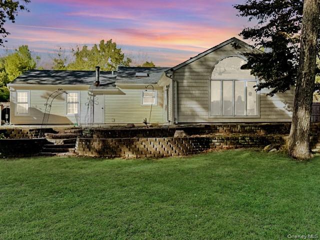 8 Fox Hollow Lane, Ridge, NY 11961