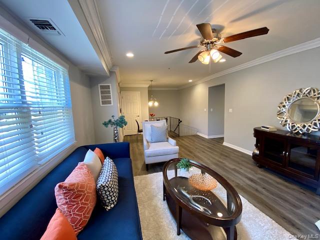 462 Lake Pointe Drive # 462, Middle Island, NY 11953