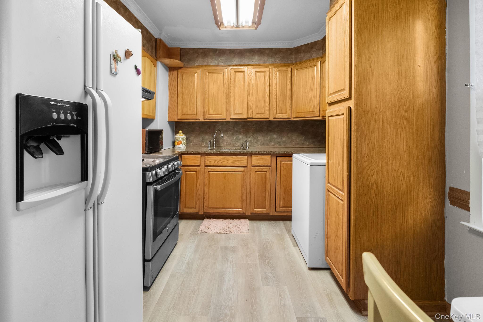 3210 Country Club Road, Bronx, NY 10465