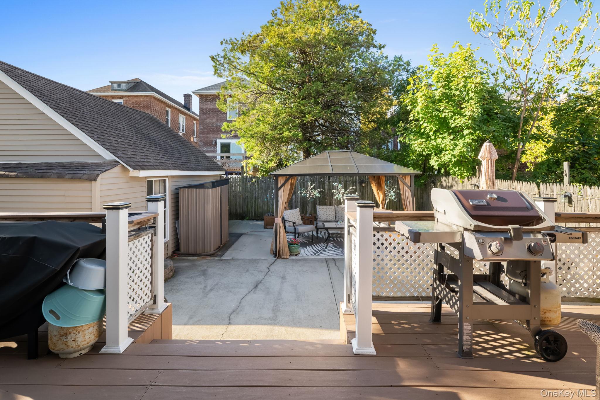 3210 Country Club Road, Bronx, NY 10465