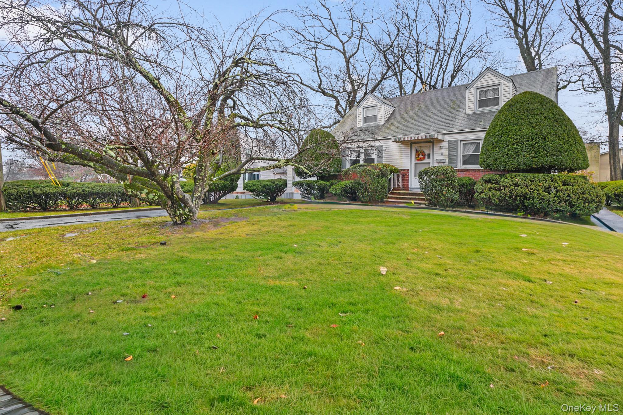 6 Lombardi Road, Pearl River, NY 10965