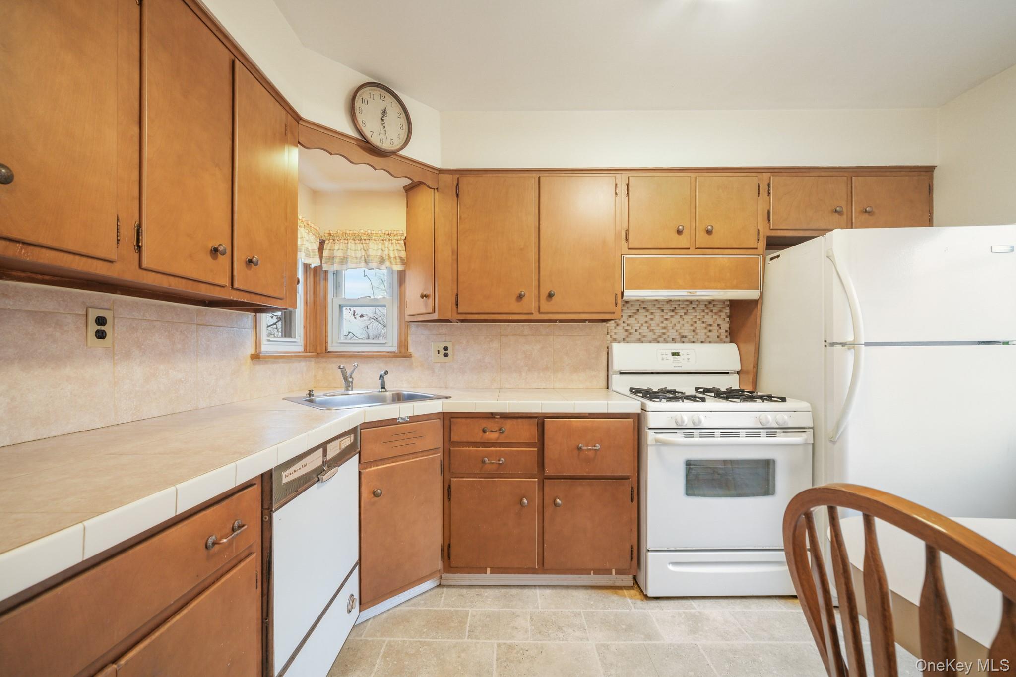 6 Lombardi Road, Pearl River, NY 10965