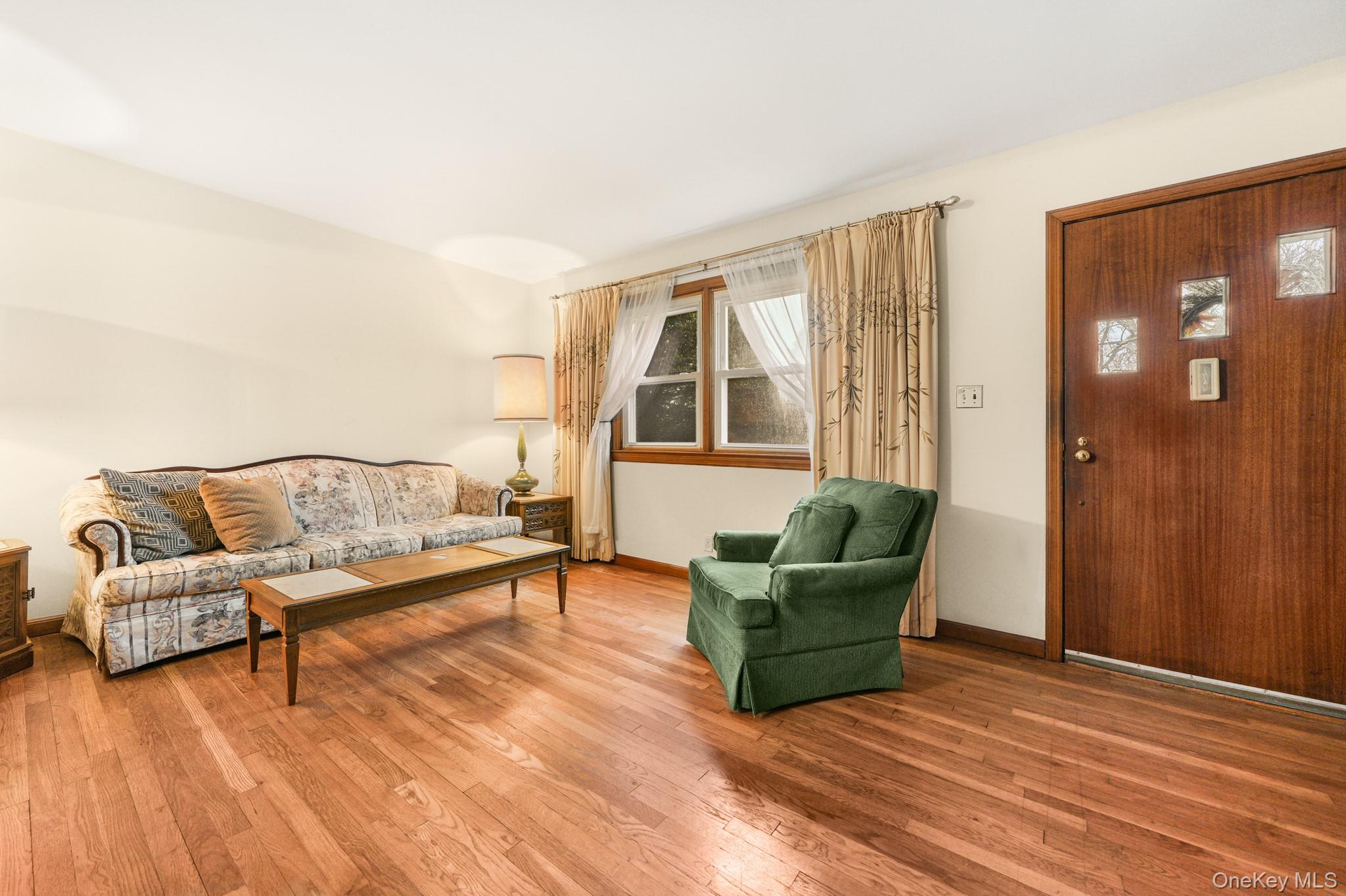 6 Lombardi Road, Pearl River, NY 10965