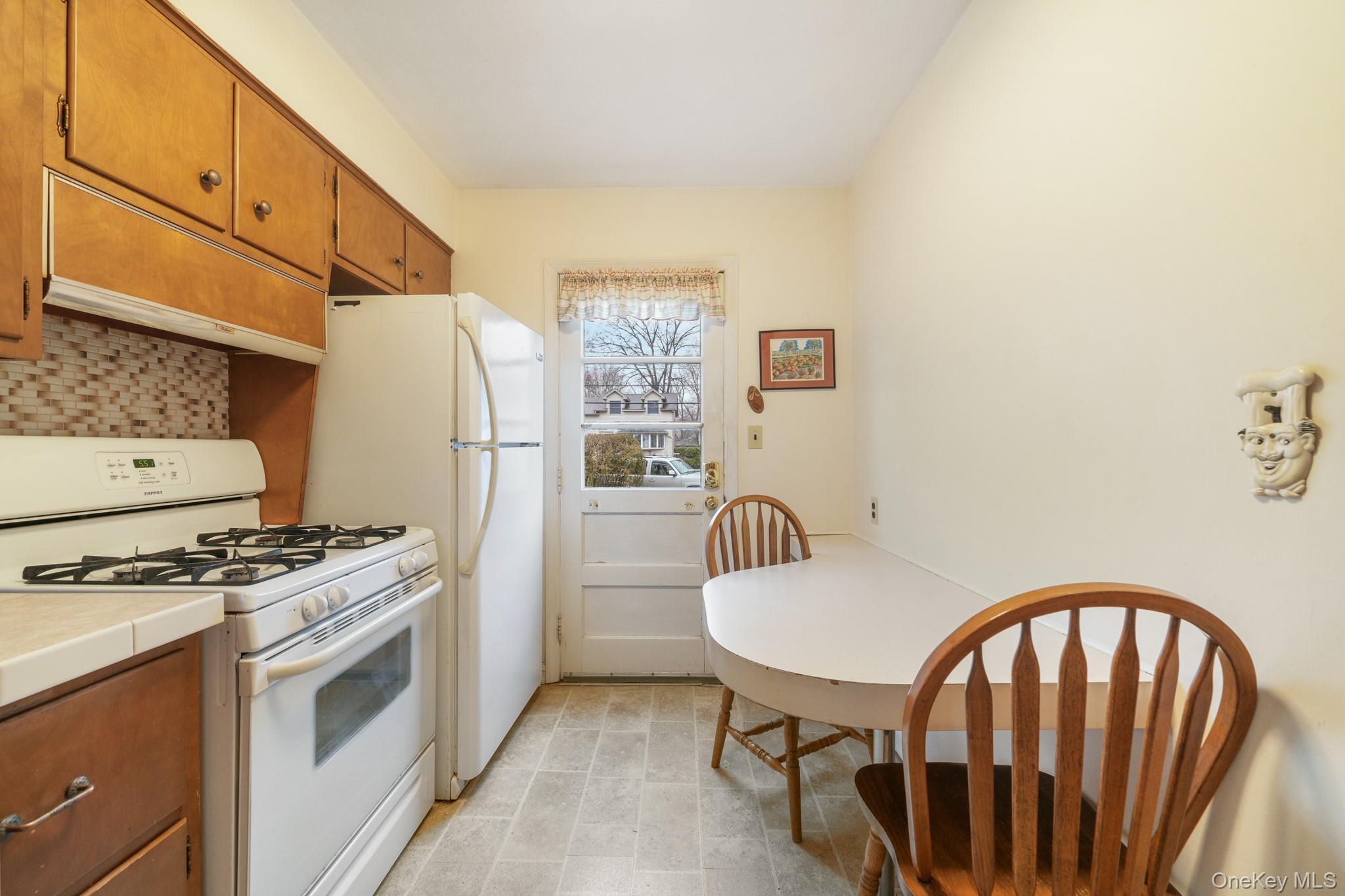 6 Lombardi Road, Pearl River, NY 10965