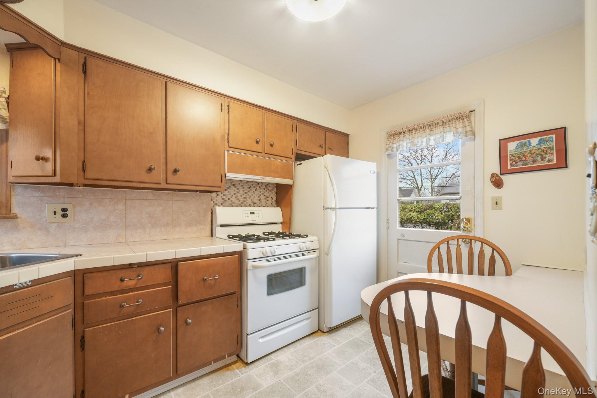 6 Lombardi Road, Pearl River, NY 10965