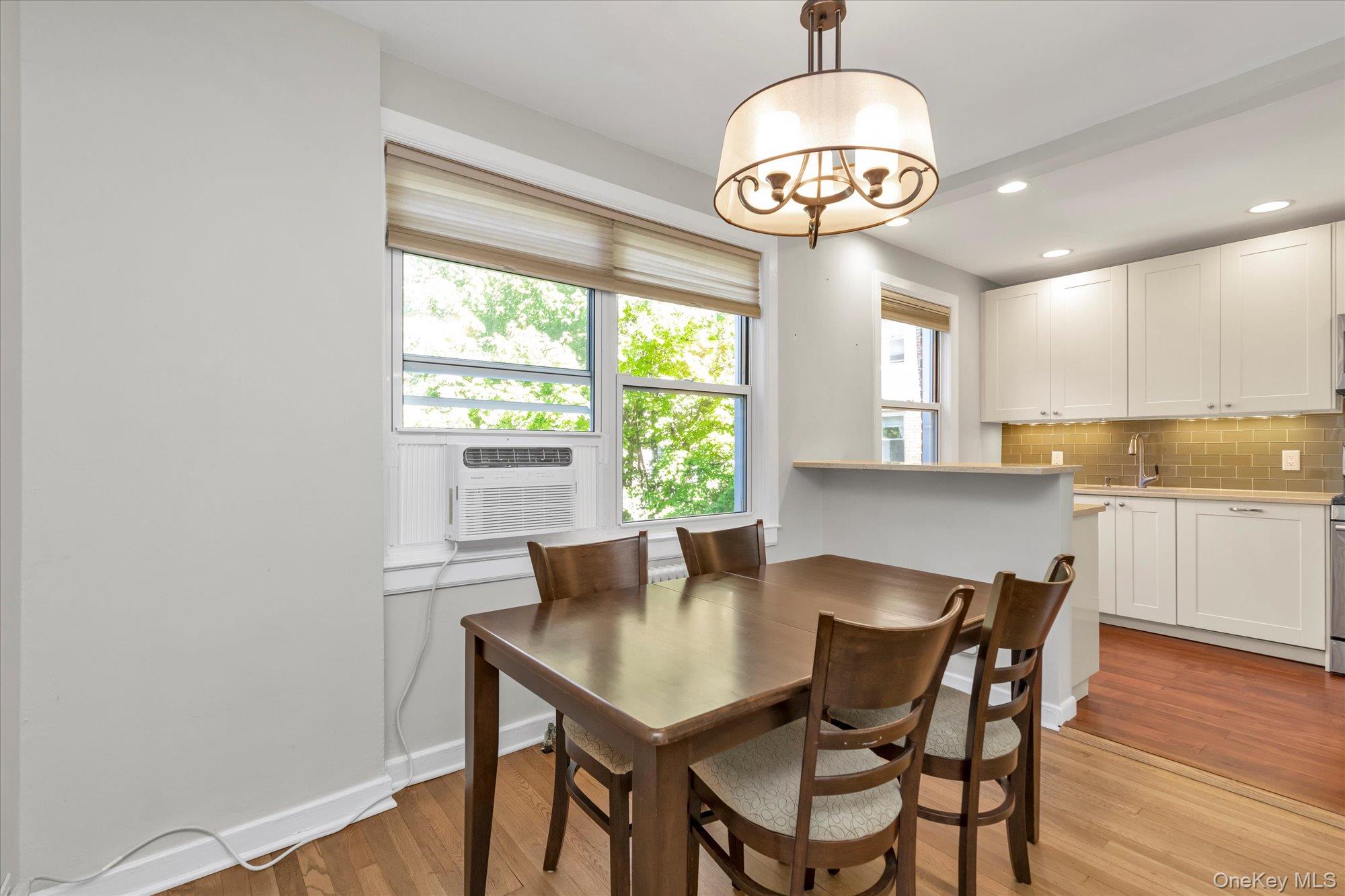 7 Edwards # 2G, Roslyn Heights, NY 11577