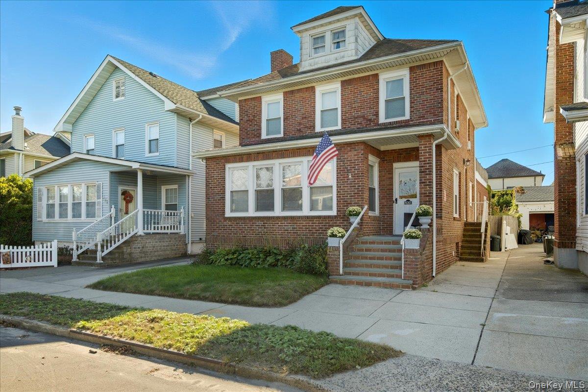 430 W Walnut Street, Long Beach, NY 11561