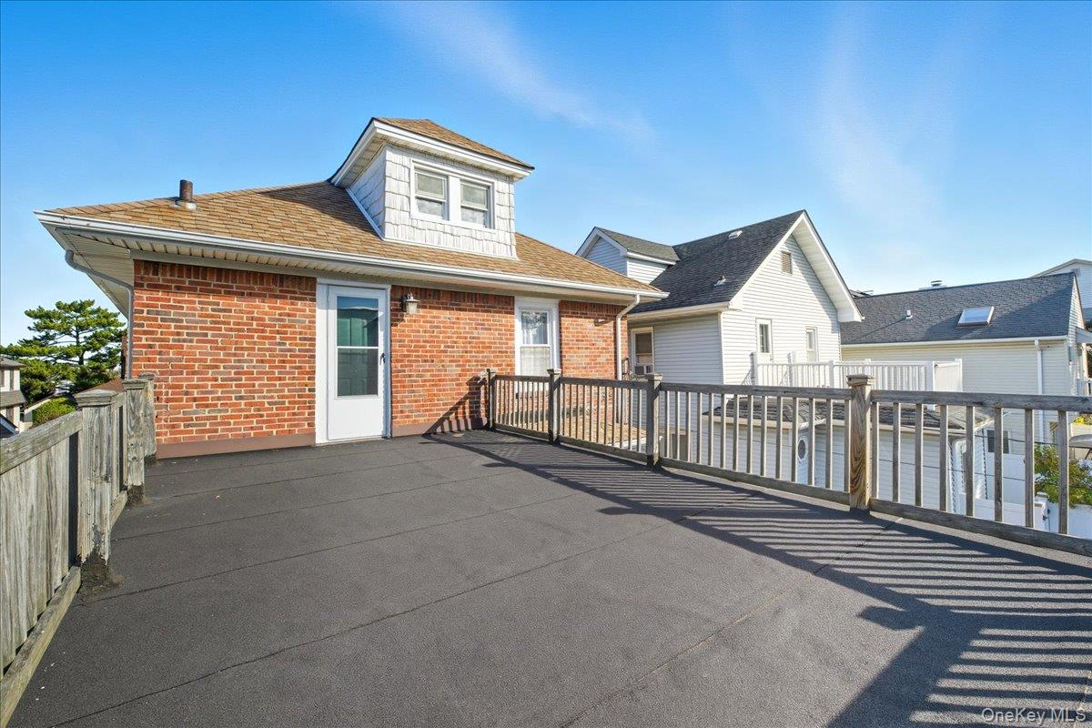 430 W Walnut Street, Long Beach, NY 11561