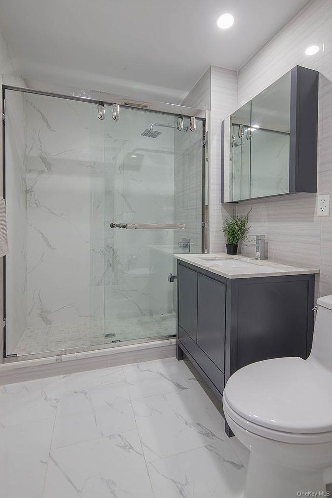 141-26 Northern Boulevard # 10B, Flushing, NY 11354