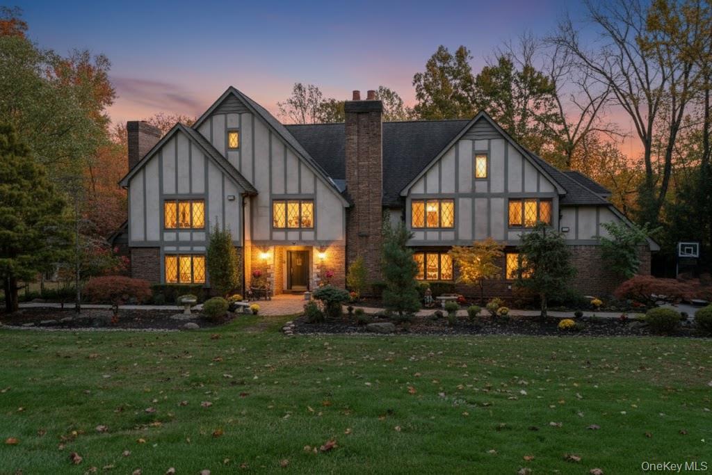 4 Abbey Road, Orangeburg, NY 10962