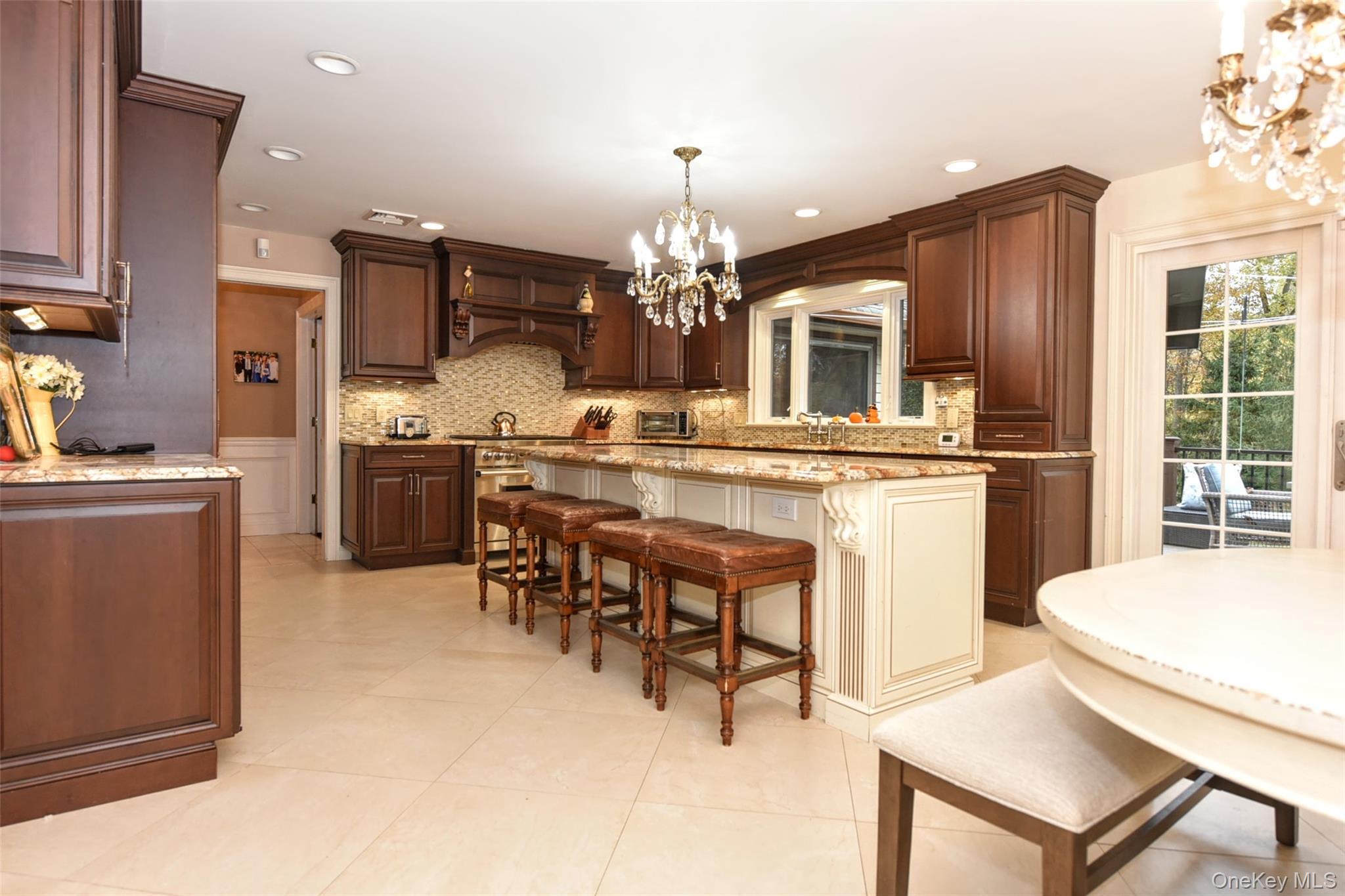 4 Abbey Road, Orangeburg, NY 10962